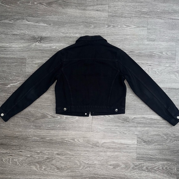 Black Cropped Jean Jacket - Picture 4 of 6